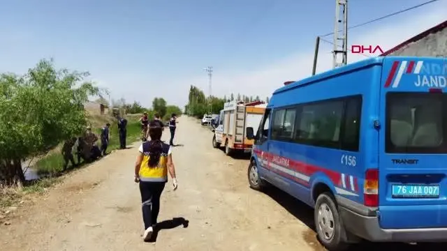 Son dakika haber | IĞDIR SUYA DÜŞEN EYMEN ÖLDÜ; KÖYLÜLER, KANAL ÇEVRESİNDEKİ ÇİTLERİN ÇALINDIĞINI ÖNE SÜRDÜ Son dakika haber | IĞDIR SUYA DÜŞEN EYMEN ÖLDÜ; KÖYLÜLER, KANAL ÇEVRESİNDEKİ ÇİTLERİN ÇALINDIĞINI ÖNE SÜRDÜ
