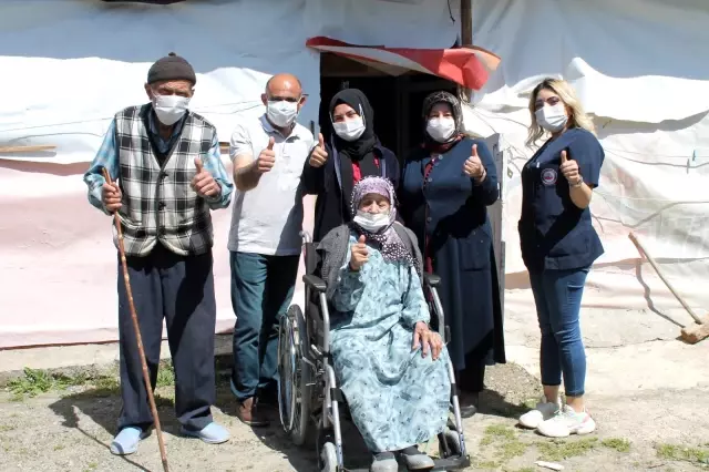 - İhtiyaç sahibi yaşlılara ve engellilere evde bakım hizmeti veriliyor - İhtiyaç sahibi yaşlılara ve engellilere evde bakım hizmeti veriliyor