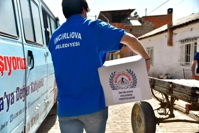 İncirliova Belediyesi'nden ihtiyaç sahibi ailelere yardım kolisi