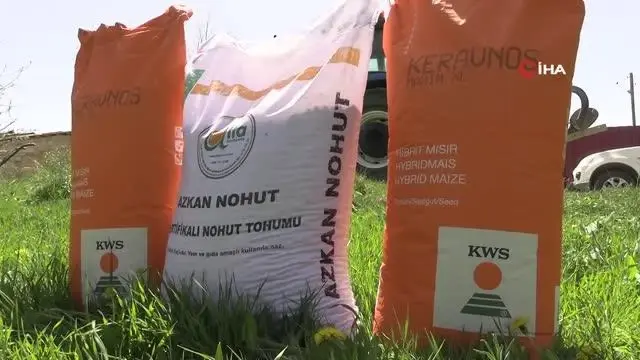 İpekyolu Belediyesi'nden çiftçiye tohum desteği İpekyolu Belediyesi'nden çiftçiye tohum desteği