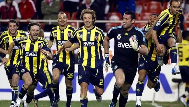 İspanyollar, Fenerbahçe'nin Şampiyonlar Ligi çeyrek finalinde Sevilla'yı elediği maçı bir türlü unutamıyor İspanyollar, Fenerbahçe'nin Şampiyonlar Ligi çeyrek finalinde Sevilla'yı elediği maçı bir türlü unutamıyor