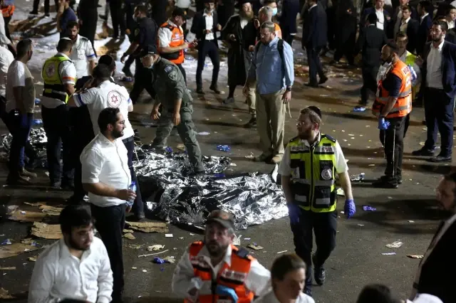 İsrail'de Lag B'omer Bayramı Kutlamalarında İzdiham: 44 Ölü İsrail'de Lag B'omer Bayramı Kutlamalarında İzdiham: 44 Ölü