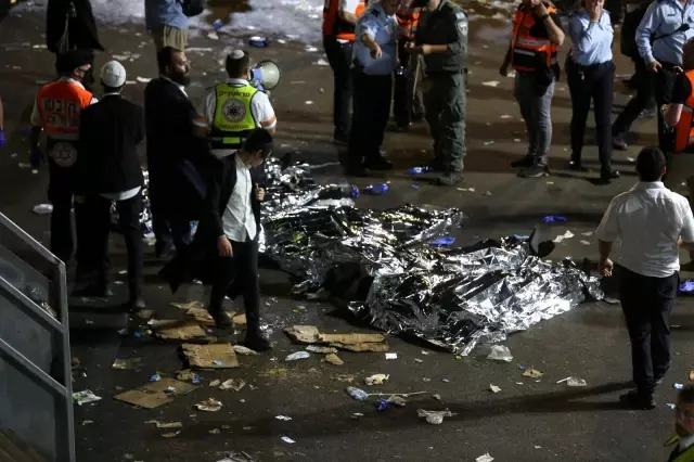 İsrail'de Lag B'omer Bayramı Kutlamalarında İzdiham: 44 Ölü İsrail'de Lag B'omer Bayramı Kutlamalarında İzdiham: 44 Ölü