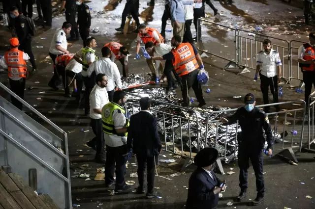 İsrail'de Lag B'omer Bayramı Kutlamalarında İzdiham: 44 Ölü İsrail'de Lag B'omer Bayramı Kutlamalarında İzdiham: 44 Ölü