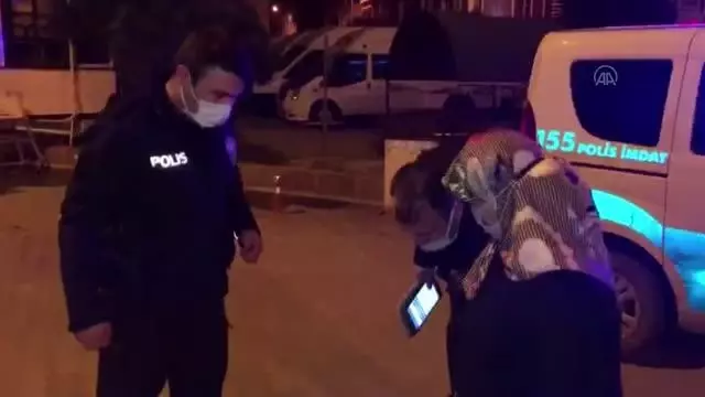 İstanbul'dan gelen ancak köyüne gidemeyen kadını evine polis götürdü İstanbul'dan gelen ancak köyüne gidemeyen kadını evine polis götürdü