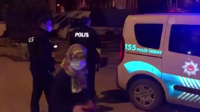 İstanbul'dan gelen ancak köyüne gidemeyen kadını evine polis götürdü İstanbul'dan gelen ancak köyüne gidemeyen kadını evine polis götürdü