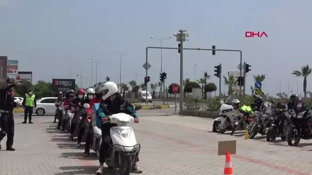Jandarmadan motokuryelere güvenli sürüş eğitimi Jandarmadan motokuryelere güvenli sürüş eğitimi