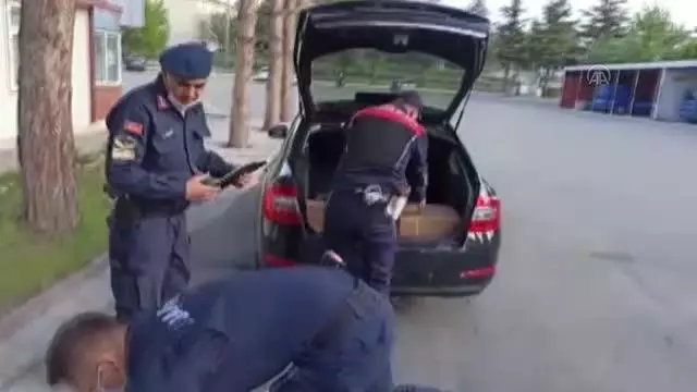 Son Dakika | Jandarmanın trafik denetiminde seri numaraları bulunmayan 47 av tüfeği ele geçirildi Son Dakika | Jandarmanın trafik denetiminde seri numaraları bulunmayan 47 av tüfeği ele geçirildi