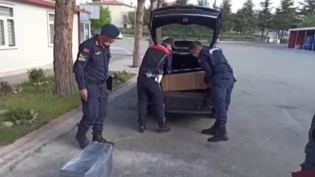 Son Dakika | Jandarmanın trafik denetiminde seri numaraları bulunmayan 47 av tüfeği ele geçirildi Son Dakika | Jandarmanın trafik denetiminde seri numaraları bulunmayan 47 av tüfeği ele geçirildi