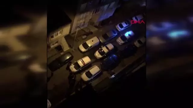 KAĞITHANE'DE SOKAĞA ÇIKMA KISITLAMASINI İHLAL EDENLER BEKÇİLERE SALDIRDI KAĞITHANE'DE SOKAĞA ÇIKMA KISITLAMASINI İHLAL EDENLER BEKÇİLERE SALDIRDI
