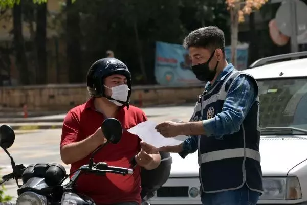KAHRAMANMARAŞ'TA TAM KAPANMADA SIKI DENETİM KAHRAMANMARAŞ'TA TAM KAPANMADA SIKI DENETİM