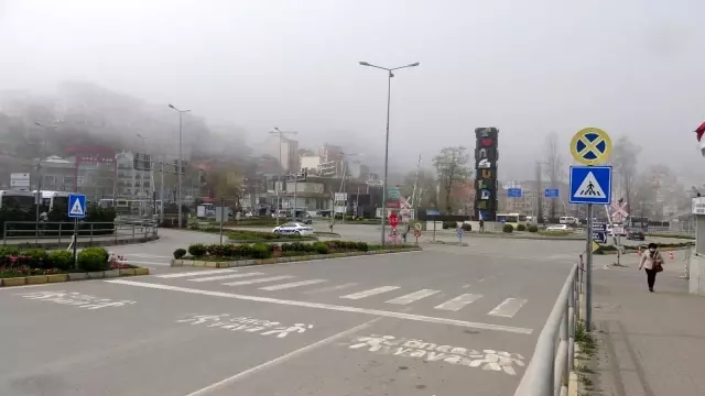 Besni'de tam kapanma başladı Besni'de tam kapanma başladı
