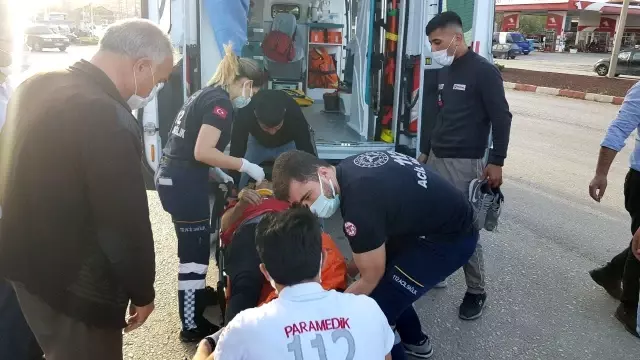 Ters yönde seyreden motosiklet, otomobille çarpıştı: 1 yaralı Ters yönde seyreden motosiklet, otomobille çarpıştı: 1 yaralı