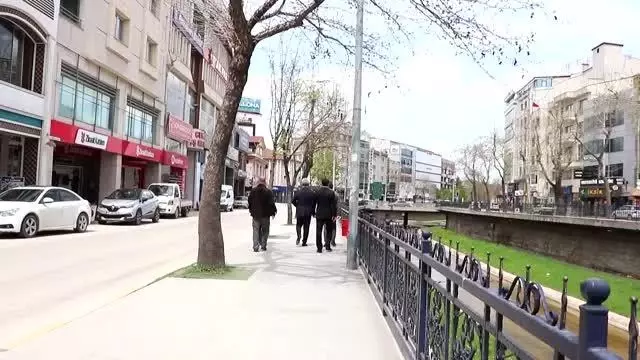 KASTAMONU - Vali Çakır, 'tam kapanma'da il dışından gelenlerin 10 gün karantinada kalmalarını istedi KASTAMONU - Vali Çakır, 'tam kapanma'da il dışından gelenlerin 10 gün karantinada kalmalarını istedi