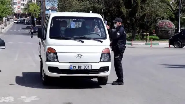 KIRKLARELİ - Trakya'da 'tam kapanma' nedeniyle denetimler arttırıldı KIRKLARELİ - Trakya'da 'tam kapanma' nedeniyle denetimler arttırıldı