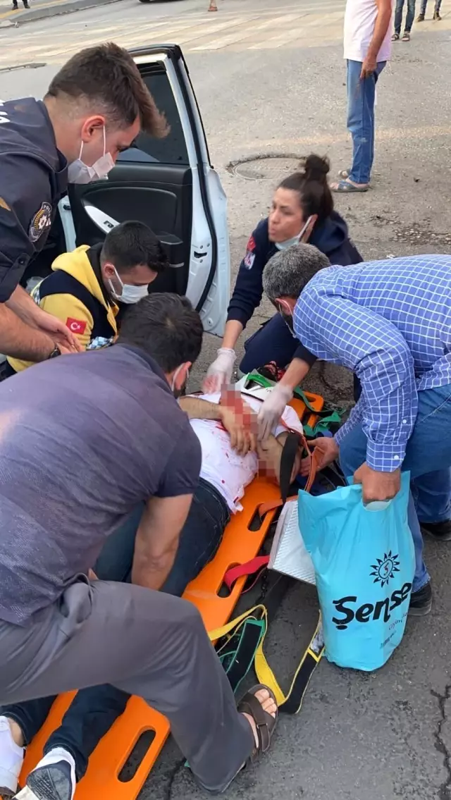 Kırmızı ışığı ihlal eden tır otomobile çarptı: 2 yaralı Kırmızı ışığı ihlal eden tır otomobile çarptı: 2 yaralı