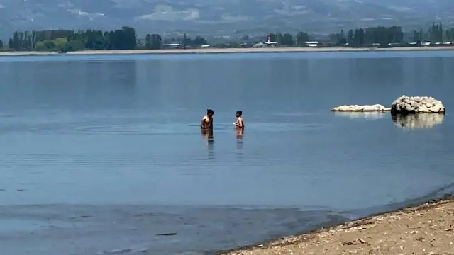 Kısıtlamada yüzme keyfi Kısıtlamada yüzme keyfi