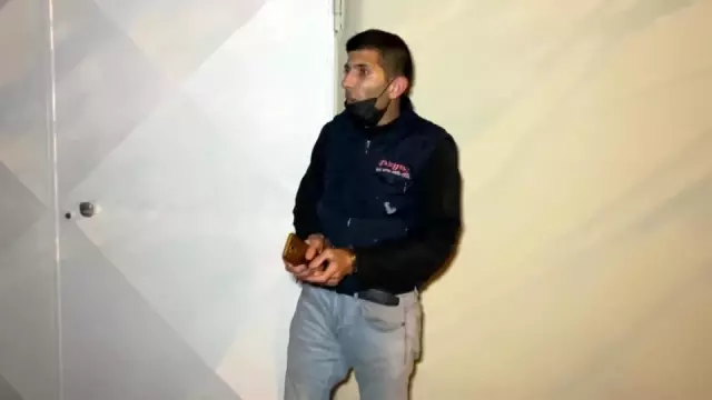 Kısıtlamayı delip uyuşturucu ile yakalandılar, 'ekmek almaya çıktık' dediler Kısıtlamayı delip uyuşturucu ile yakalandılar, 'ekmek almaya çıktık' dediler