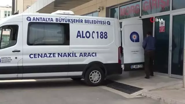 Kocasının yanında ev tüfeğiyle öldürülen kadının cenazesi morgdan alındı