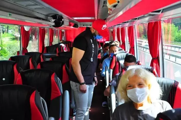 ÖZEL HAREKAT DESTEKLİ DENETİMDE, MANİSA'DAN İZMİR'E GİREN ARAÇLAR TEK TEK İNCELENDİ ÖZEL HAREKAT DESTEKLİ DENETİMDE, MANİSA'DAN İZMİR'E GİREN ARAÇLAR TEK TEK İNCELENDİ