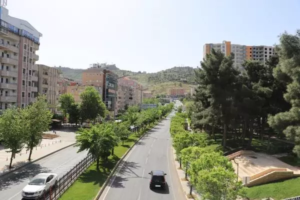 MARDİN'DE 'TAM KAPANMA' SESSİZLİĞİ MARDİN'DE 'TAM KAPANMA' SESSİZLİĞİ