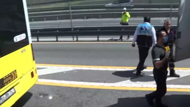 Son dakika! Metrobüste çıkan yangın nedeniyle seferler kısa bir süre aksadı Son dakika! Metrobüste çıkan yangın nedeniyle seferler kısa bir süre aksadı