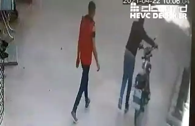 Motosiklet hırsızları yakayı ele verdi Motosiklet hırsızları yakayı ele verdi