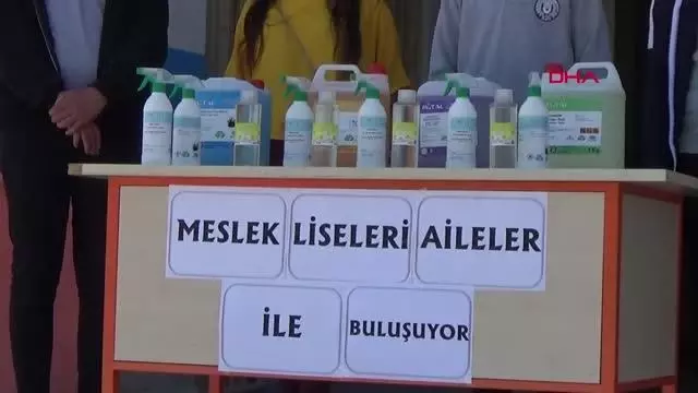 ÖĞRENCİLER ÜRETTİKLERİ TEMİZLİK ÜRÜNLERİNİ İHTİYAÇ SAHİPLERİNE DAĞITTI ÖĞRENCİLER ÜRETTİKLERİ TEMİZLİK ÜRÜNLERİNİ İHTİYAÇ SAHİPLERİNE DAĞITTI