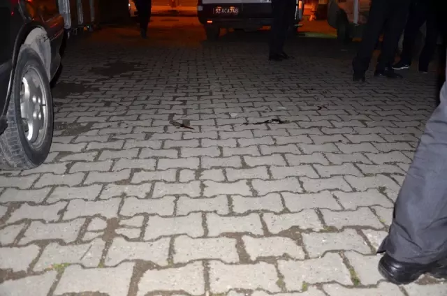 Kavga yasak dinlemedi: 1 yaralı Kavga yasak dinlemedi: 1 yaralı