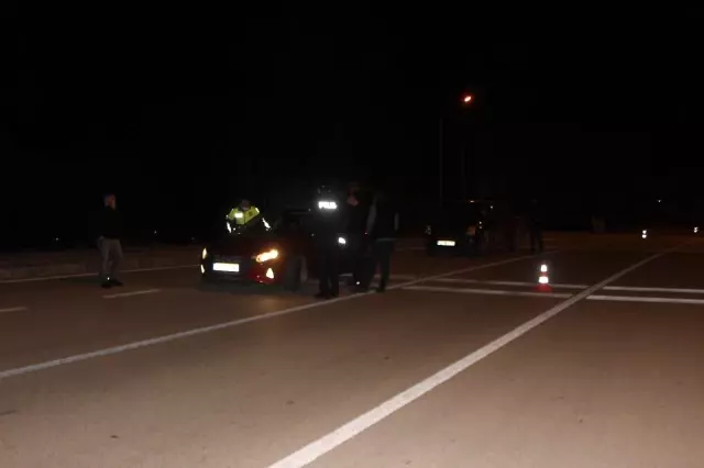 Osmaneli ilçesi girişinde denetimler sıklaştırıldı Osmaneli ilçesi girişinde denetimler sıklaştırıldı