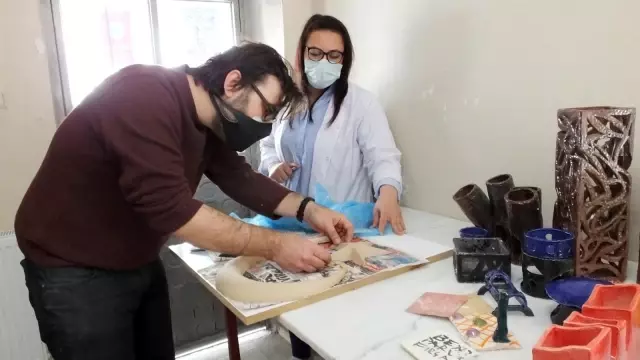 Pandemiyi fırsata çevirip çini ustası oldular Pandemiyi fırsata çevirip çini ustası oldular
