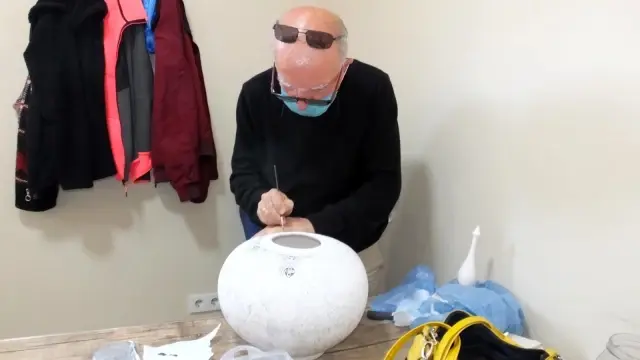 Pandemiyi fırsata çevirip çini ustası oldular Pandemiyi fırsata çevirip çini ustası oldular