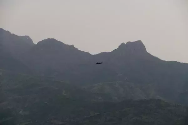 'Pençe' ve 'Eren' operasyonlarının sürdüğü Şırnak'ta askeri hareketlilik: Teröristlere ait hedefler ateş altına alındı 'Pençe' ve 'Eren' operasyonlarının sürdüğü Şırnak'ta askeri hareketlilik: Teröristlere ait hedefler ateş altına alındı