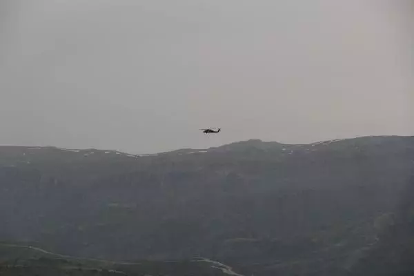'Pençe' ve 'Eren' operasyonlarının sürdüğü Şırnak'ta askeri hareketlilik: Teröristlere ait hedefler ateş altına alındı 'Pençe' ve 'Eren' operasyonlarının sürdüğü Şırnak'ta askeri hareketlilik: Teröristlere ait hedefler ateş altına alındı