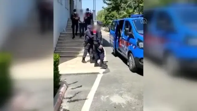 PKK/KCK propagandası yaptıkları ileri sürülen iki zanlı yakalandı PKK/KCK propagandası yaptıkları ileri sürülen iki zanlı yakalandı
