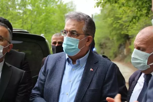 RİZE'DE VALİ VE MİLLETVEKİLİ HEYETİ, TAŞ OCAĞI KARŞITLARI İLE GÖRÜŞTÜ RİZE'DE VALİ VE MİLLETVEKİLİ HEYETİ, TAŞ OCAĞI KARŞITLARI İLE GÖRÜŞTÜ