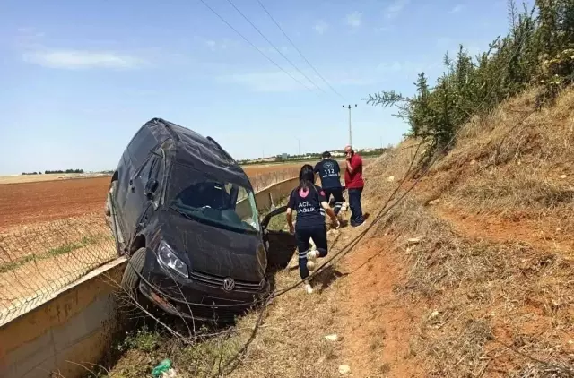 Şanlıurfa'da araç şarampole devrildi: 5 yaralı Şanlıurfa'da araç şarampole devrildi: 5 yaralı