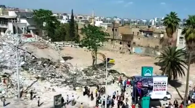 Şanlıurfa'da toz ve gürültü kavgası kamerada Şanlıurfa'da toz ve gürültü kavgası kamerada
