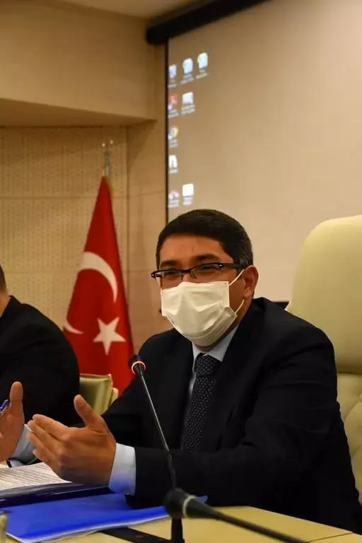 Şehzadeler'den esnafa 1 milyon 458 bin TL'lik destek Şehzadeler'den esnafa 1 milyon 458 bin TL'lik destek