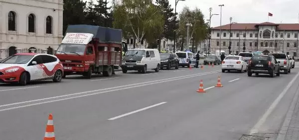 SİVAS EMNİYET MÜDÜRÜ AYDOĞAN'DAN 'İZİN BELGESİ' UYARISI