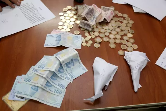 Dilencilerin yöntemi şaşırttı! Marketten gıda aldırıp gıdaları tekrardan markete iade ederek parasını alıyorlar Dilencilerin yöntemi şaşırttı! Marketten gıda aldırıp gıdaları tekrardan markete iade ederek parasını alıyorlar