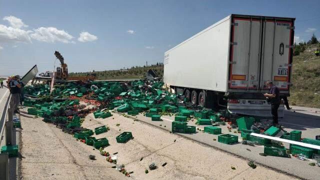 Son dakika! KÜTAHYA'DA TIR KAZASI: 2 ÖLÜ Son dakika! KÜTAHYA'DA TIR KAZASI: 2 ÖLÜ