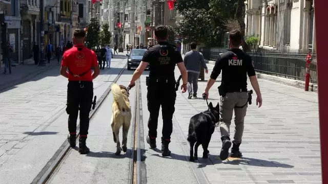 Taksim ve İstiklal Caddesi'nde tam kapanma denetimi Taksim ve İstiklal Caddesi'nde tam kapanma denetimi