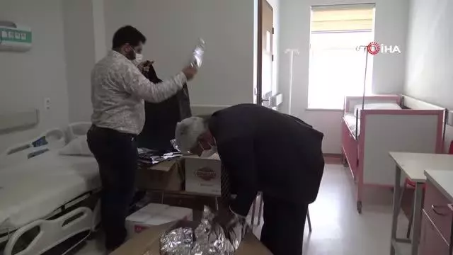 Talasemi hastalarına palyaçolu ve maskotlu moral Talasemi hastalarına palyaçolu ve maskotlu moral