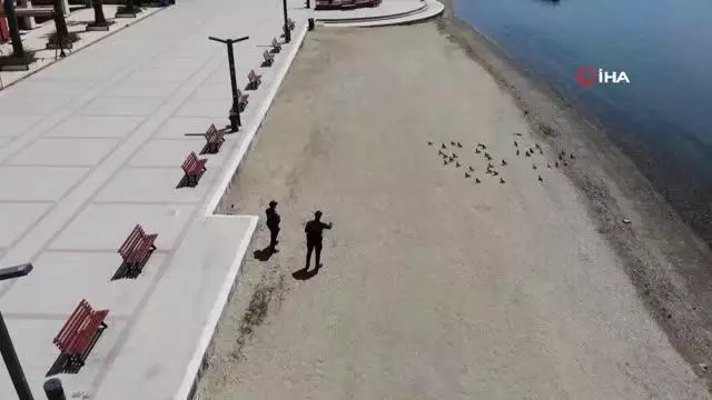 Besni'de tam kapanma başladı Besni'de tam kapanma başladı