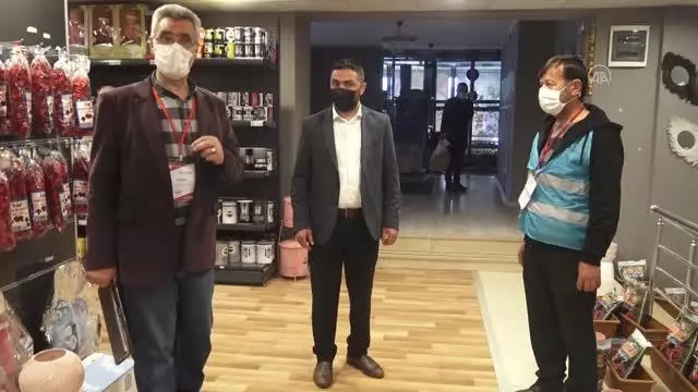 Tam kapanma sürecinde zincir marketlerdeki bazı ürünlerin satışı yasaklandı Tam kapanma sürecinde zincir marketlerdeki bazı ürünlerin satışı yasaklandı