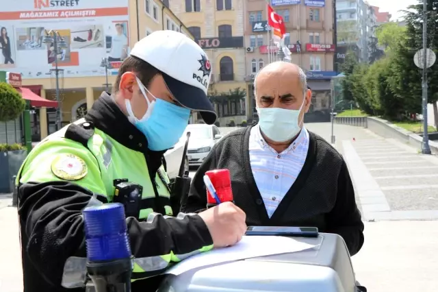 Tam kapanmada kısıtlamaya uymayanlara ceza yağdı: 'Bana soru sorma' Tam kapanmada kısıtlamaya uymayanlara ceza yağdı: 'Bana soru sorma'
