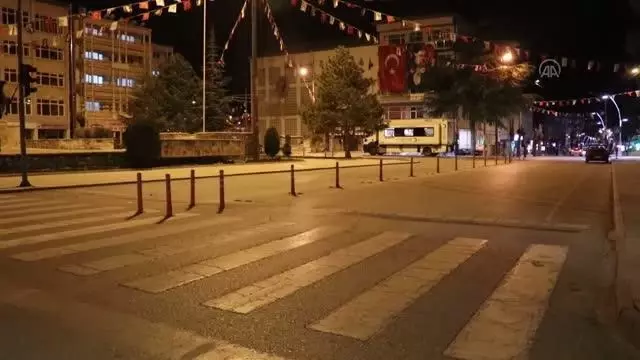 Tam kapanmanın ardından sessizliğe büründü Tam kapanmanın ardından sessizliğe büründü