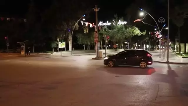 Tam kapanmanın ardından sessizliğe büründü Tam kapanmanın ardından sessizliğe büründü