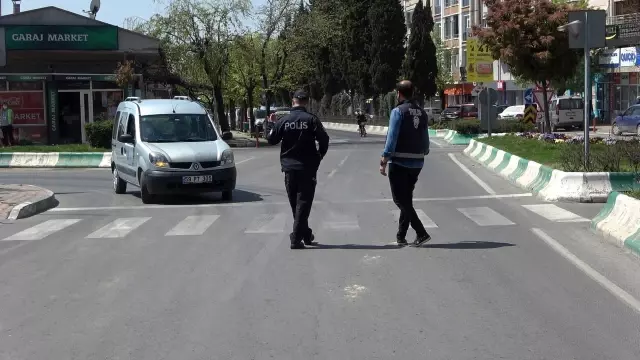 Besni'de tam kapanma başladı Besni'de tam kapanma başladı